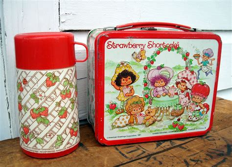 metal lunch box cartoon|70s cartoon lunch box.